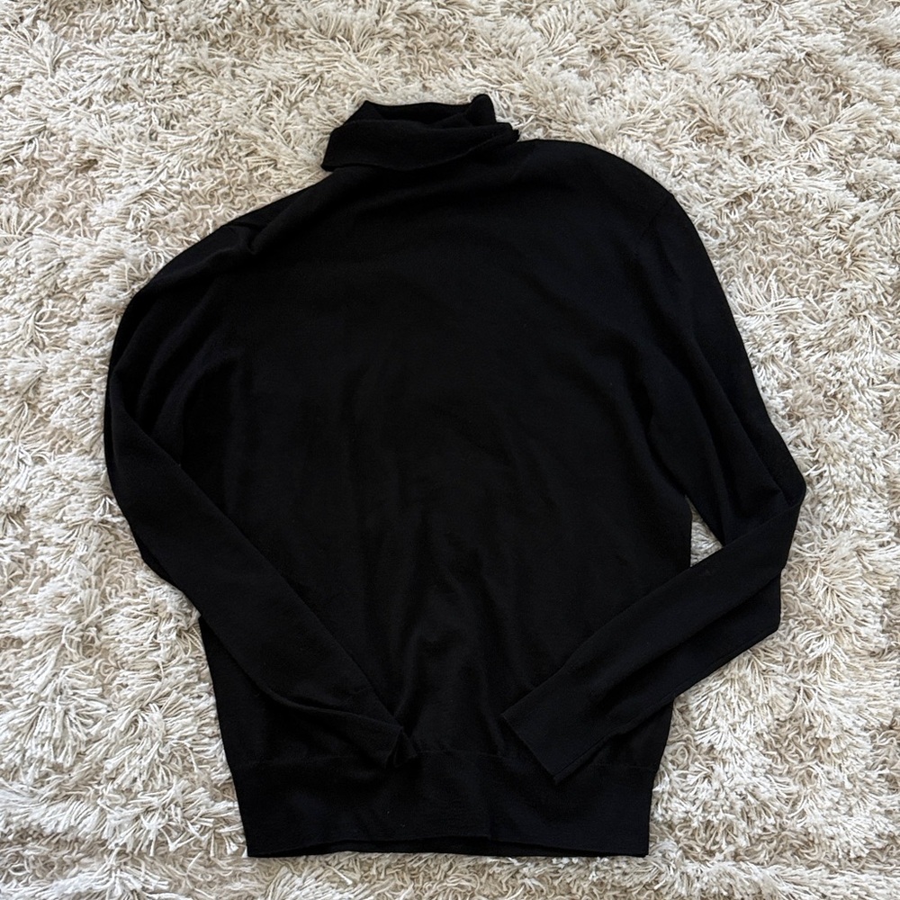 Neiman Marcus Cashmere Silk Black Turtleneck Sweater